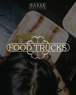 FOODTRUCKS

Basse Culture Festival, c’est aussi une sélection de foodtrucks divers pour voux faire reprendre les forces nécessaires avant (ou après) de faire la teuf 💖

Au menu cette année : 

→ Wok Viet Thai | Nourriture asiatique 
→ Tugaland sucré | Crêpes 
→ Tugaland | Spécialités portugaises 
→ Misses Fries | Topped fries 

Des options végétariennes sont disponibles à chaque foodtruck 💞
__

ONE LOVE

__

→ Les prélocs à prix réuit sont à présent sold out.
→ Billets sur www.grandtourisme.net et dans notre bio Instagram.

#techno #electro #festival #foodtruck #openair #dj #basseculture #neuchatel #bc25