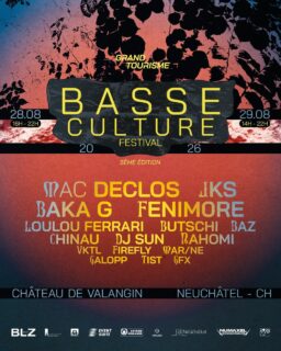 La 5ème édition de Basse Culture est enfin dévoilée. 💛

Les 28 & 29 août prochains, on prend possession du Château de Valangin pour deux jours de musique électronique, de découvertes, de rencontres et de moments qu'on n'oublie pas.

Et cette année, on voit les choses en grand.

---

Au programme :

→ Mac Declos @ma
→ JKS
→ Baka G
→ Fenim0re
→ Loulou Ferrari
→ Butschi
→ Baz
→ Chinau
→ DJ Sun
→ Nahomi
→ Firefly
→ Mar/ne
→ VKTL
→ Galopp
→ Tist
→ GFX

Une programmation qui mêle artistes internationaux, talents émergents et scène locale, dans un lieu unique au cœur de Neuchâtel. 🏰

---

On a tellement hâte de vous retrouver pour écrire ensemble un nouveau chapitre de Basse Culture !💛

Affiche par @nicojnd & @echlosionous✨

---

ONE LOVE

#basseculture #grandtourisme #festival #techno #electronicmusic #house #neuchatel #valangin