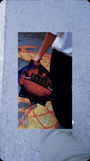 Petit à petit, Basse Culture s’installe. 💛

Les affiches commencent à apparaître dans les rues de Neuchâtel… Le compte à rebours est lancé.
Si tu en croises une, n’hésite pas à nous envoyer une photo ou à nous taguer. On adore voir le festival prendre vie avec vous.

🎟️ La billetterie est toujours ouverte. Lien en bio.

ONE LOVE

🎥 @christian.meluria